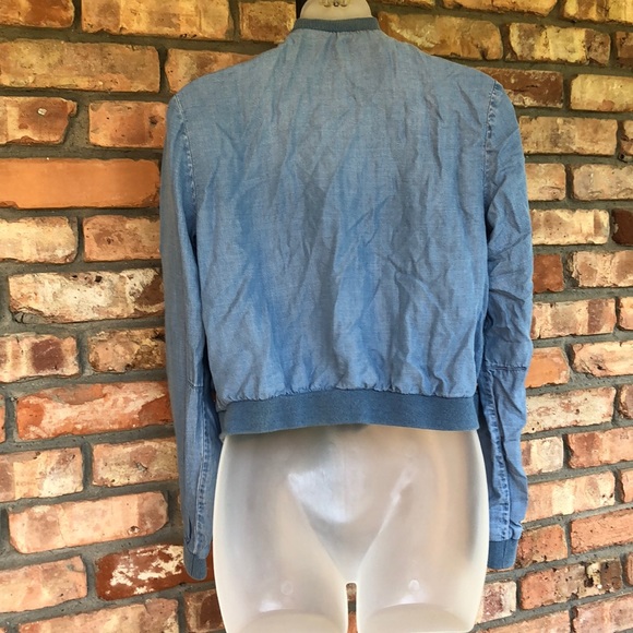 Lightweight denim color zip up bomber jacket - Picture 5 of 9
